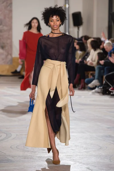 Look 43